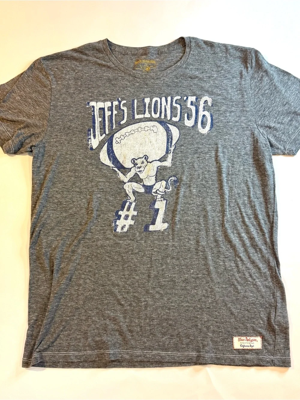 True Religion Retro Tiger Vintage Style T-Shirt Men’s Size XXL Gray